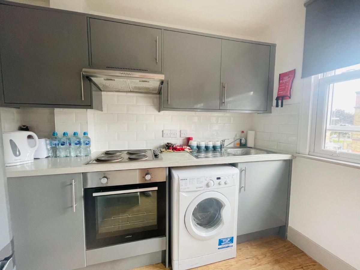 Lovely 1 Bedroom Apartment In London Exteriör bild