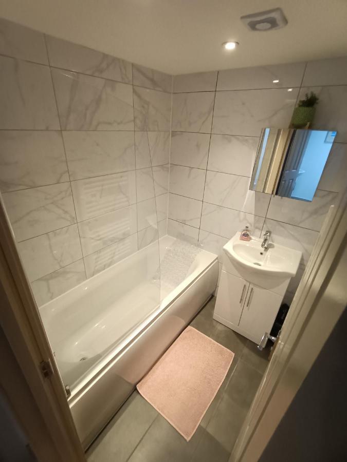 Lovely 1 Bedroom Apartment In London Exteriör bild